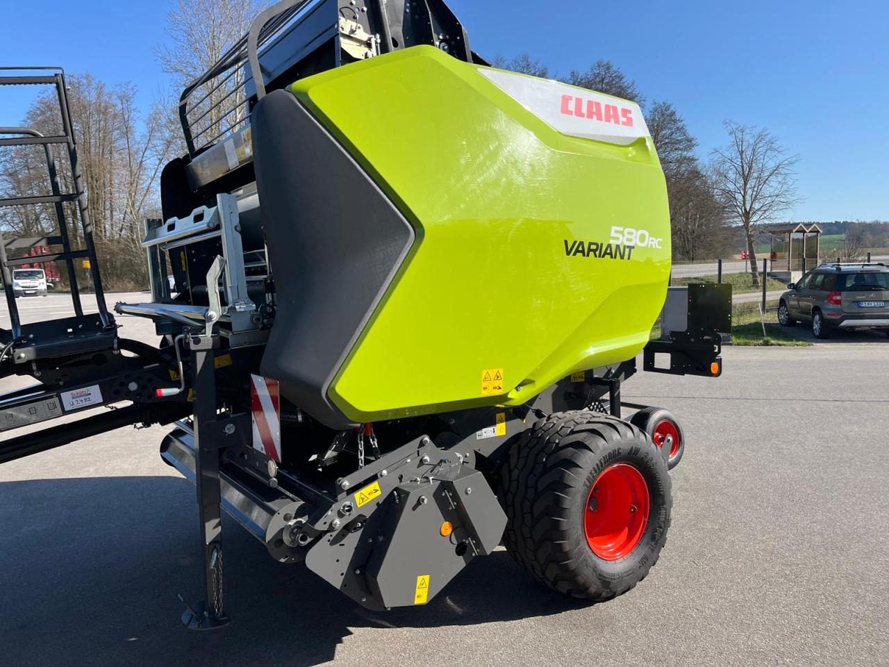 CLAAS Variant 580 RC PRO, neuwertige Rundballenpresse, Baujahr 2023, erst 39 Betriebsstunden !!! - Heinapress, ümmargune: pilt 2 CLAAS Variant 580 RC PRO, neuwertige Rundballenpresse, Baujahr 2023, erst 39 Betriebsstunden !!! - Heinapress, ümmargune: pilt 2