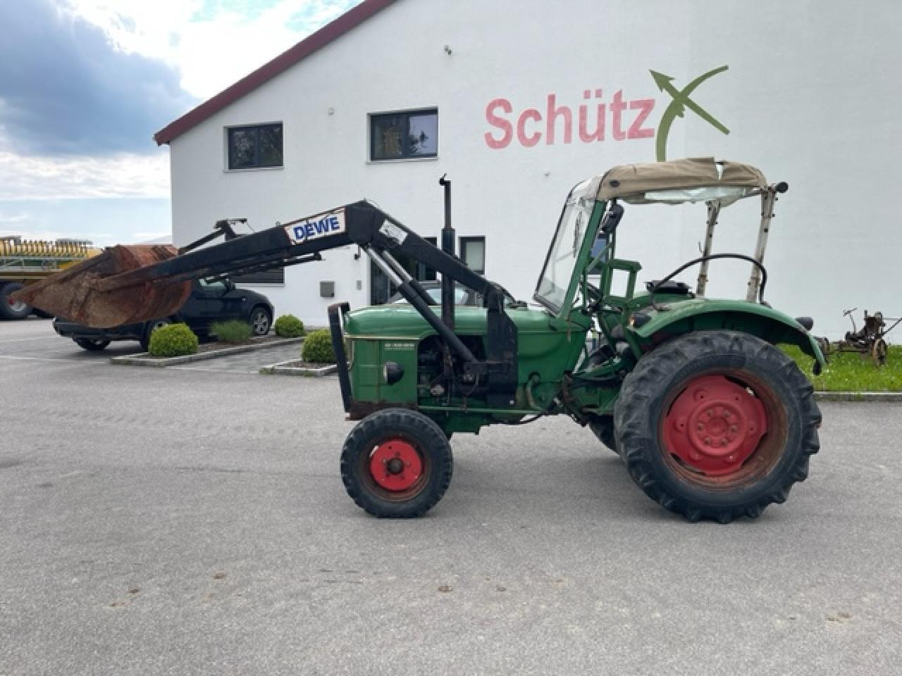 Deutz-Fahr D 4005 mit Frontlader / Oldtimer - Traktor: pilt 1 Deutz-Fahr D 4005 mit Frontlader / Oldtimer - Traktor: pilt 1