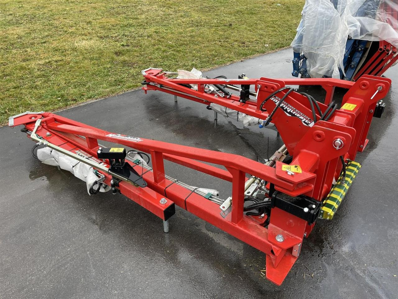 Hatzenbichler Striegel mit hydraulischer Druckverstellung, 12m, Bj. 2023, Hatzenbichler neuwertig - Äke: pilt 2 Hatzenbichler Striegel mit hydraulischer Druckverstellung, 12m, Bj. 2023, Hatzenbichler neuwertig - Äke: pilt 2