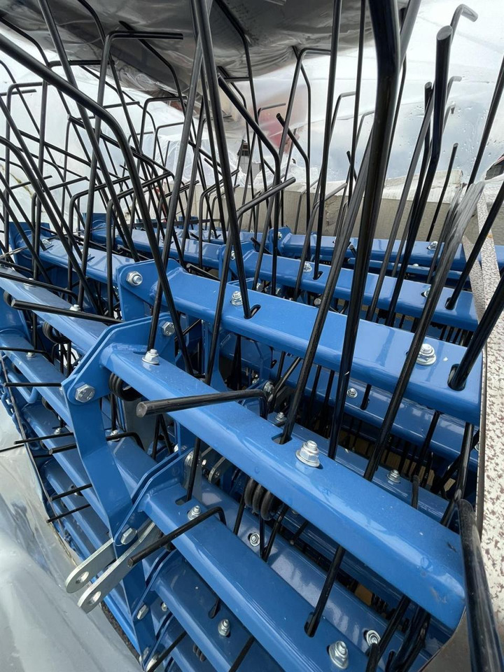 Hatzenbichler Striegel mit hydraulischer Druckverstellung, 12m, Bj. 2023, Hatzenbichler neuwertig - Äke: pilt 5 Hatzenbichler Striegel mit hydraulischer Druckverstellung, 12m, Bj. 2023, Hatzenbichler neuwertig - Äke: pilt 5