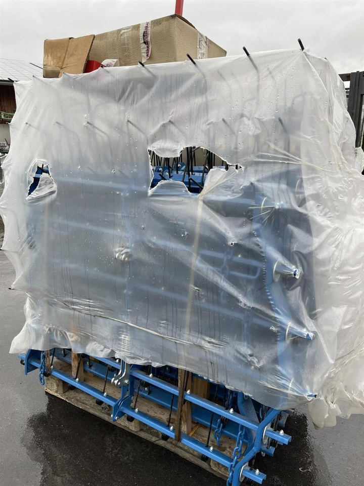 Hatzenbichler Striegel mit hydraulischer Druckverstellung, 12m, Bj. 2023, Hatzenbichler neuwertig - Äke: pilt 4 Hatzenbichler Striegel mit hydraulischer Druckverstellung, 12m, Bj. 2023, Hatzenbichler neuwertig - Äke: pilt 4