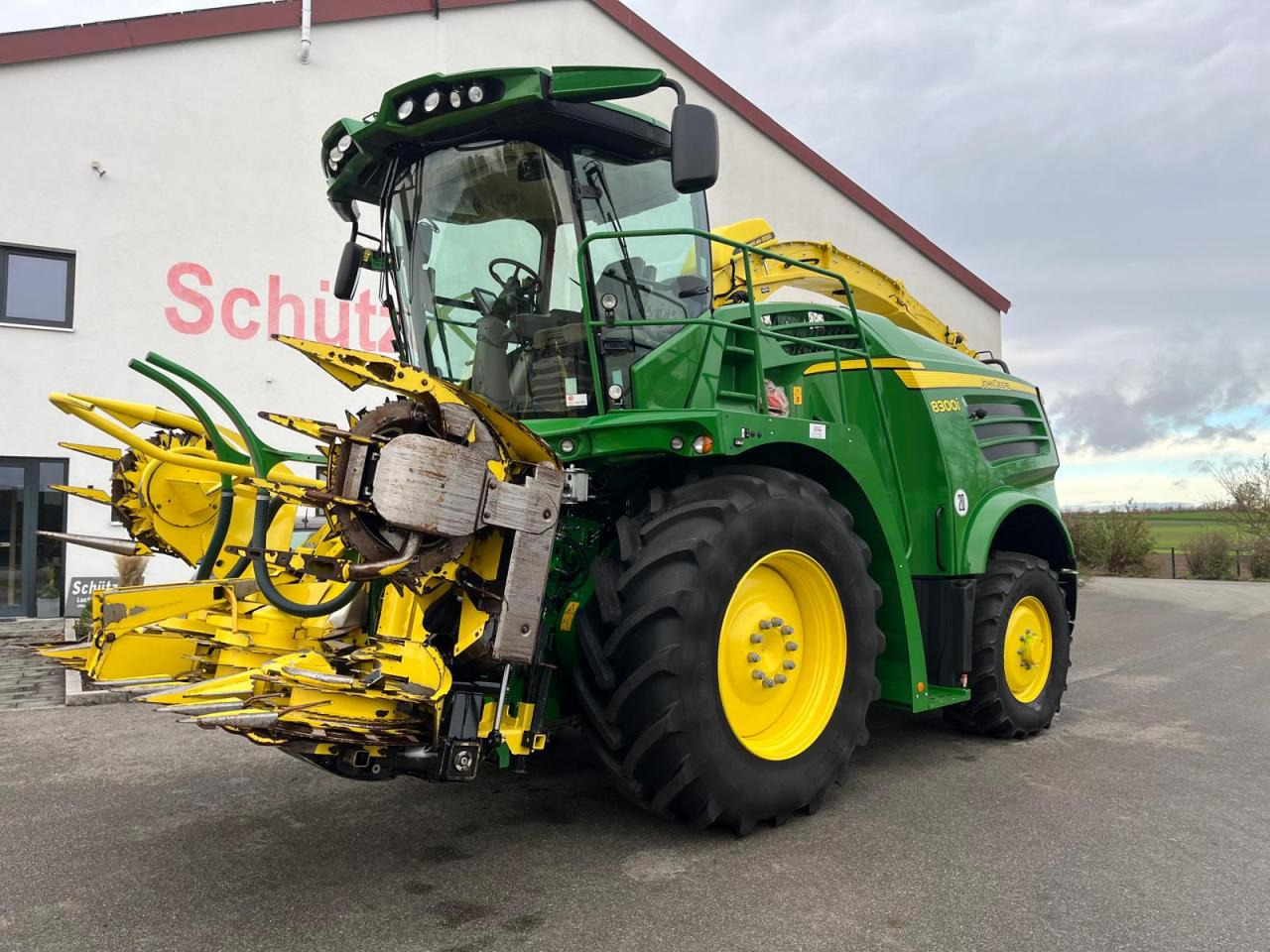 John Deere 8300i JD, 910Bh, Havestlap, Pickup, Kemper - Koristusmasin: pilt 1 John Deere 8300i JD, 910Bh, Havestlap, Pickup, Kemper - Koristusmasin: pilt 1