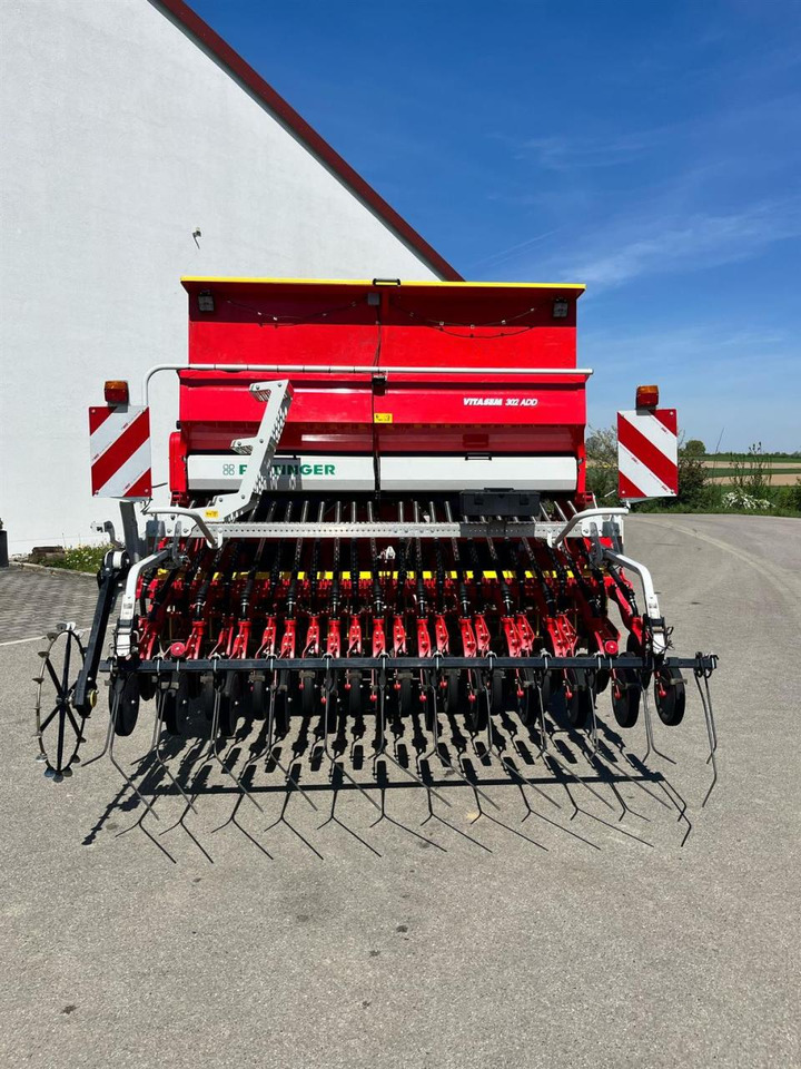 Pöttinger 3m Vitasem 302 ADD + Pöttinger Lion 303.12 WG - Kombain-külvimasin: pilt 4 Pöttinger 3m Vitasem 302 ADD + Pöttinger Lion 303.12 WG - Kombain-külvimasin: pilt 4