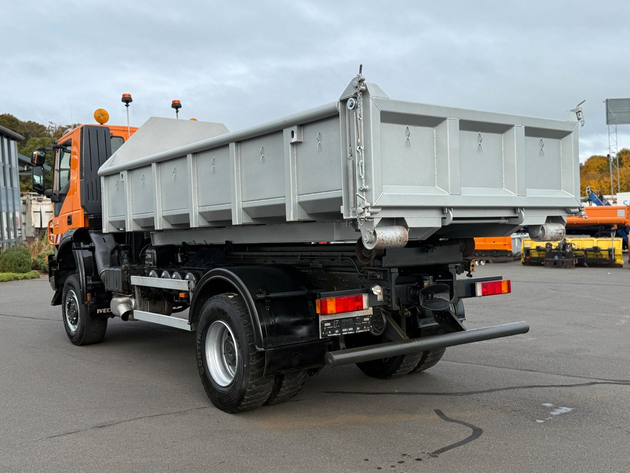 Iveco Trakker 330 EEV Winterdienst Abroll - Konkstõstukiga veoauto: pilt 3 Iveco Trakker 330 EEV Winterdienst Abroll - Konkstõstukiga veoauto: pilt 3