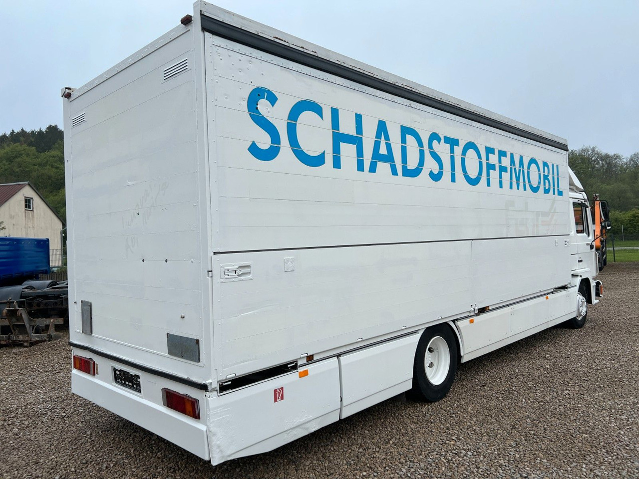 MAN 14.272 Schwenkwand / Schadstoffmobil MAN 14.272 Schwenkwand / Schadstoffmobil - Joogiveok: pilt 2 MAN 14.272 Schwenkwand / Schadstoffmobil MAN 14.272 Schwenkwand / Schadstoffmobil - Joogiveok: pilt 2