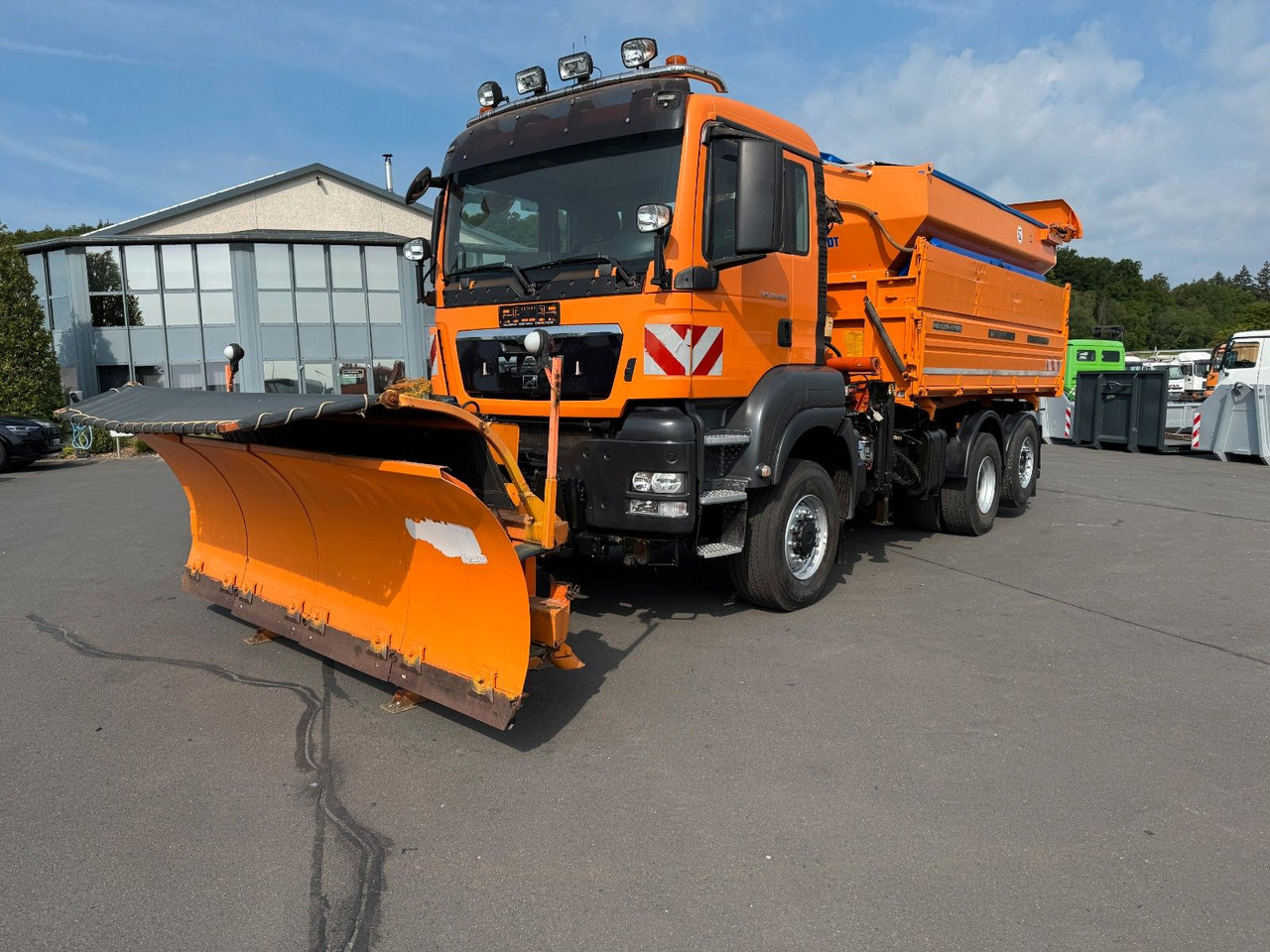 MAN TGS 28.400 6x4-4 BL Kipper / Kran / Winterdienst - Kallurauto, Kraanaga veoauto: pilt 1 MAN TGS 28.400 6x4-4 BL Kipper / Kran / Winterdienst - Kallurauto, Kraanaga veoauto: pilt 1