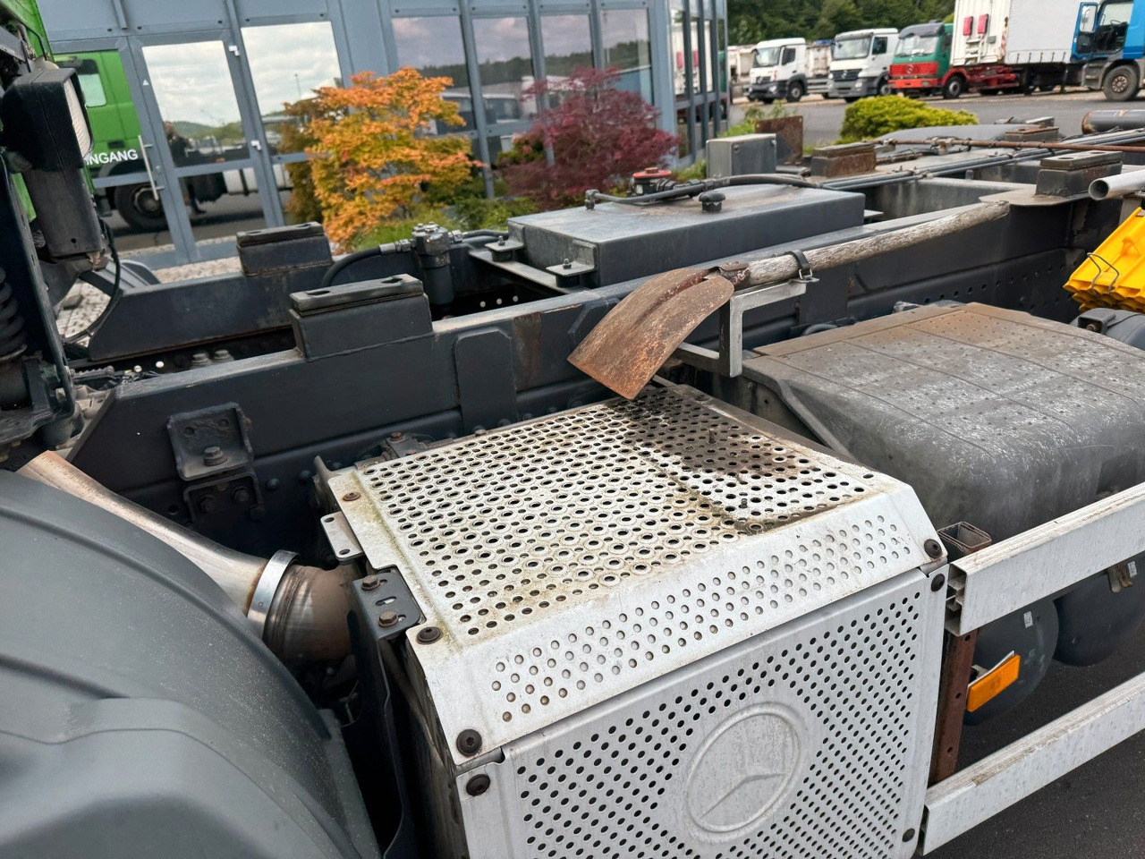 Mercedes-Benz Actros 1832 MP 3 Kipperfahrgestell + Klima - Kabiinišassiiga veoauto: pilt 4 Mercedes-Benz Actros 1832 MP 3 Kipperfahrgestell + Klima - Kabiinišassiiga veoauto: pilt 4