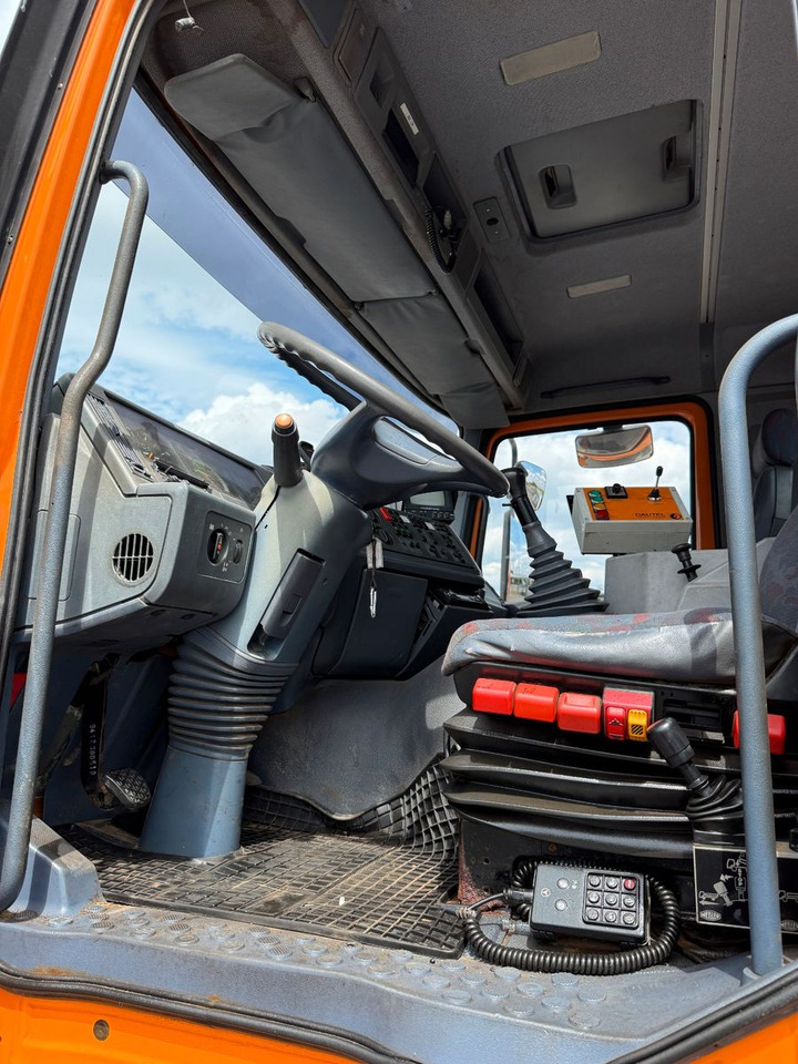 Mercedes-Benz Actros 2031 4x4 Hydraulik + Wechselsystem - Kabiinišassiiga veoauto: pilt 3 Mercedes-Benz Actros 2031 4x4 Hydraulik + Wechselsystem - Kabiinišassiiga veoauto: pilt 3