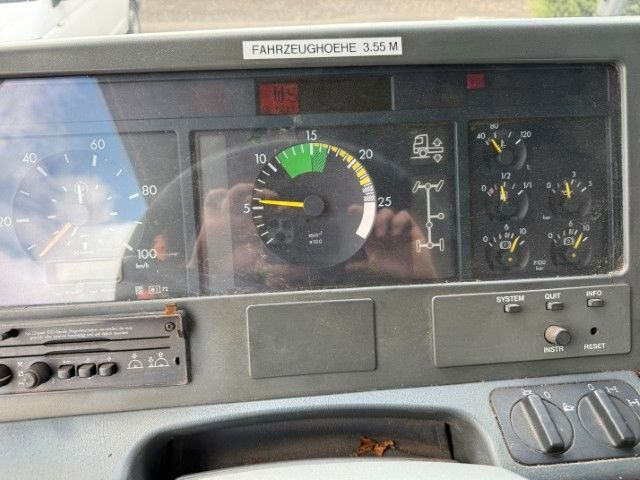 Kabiinišassiiga veoauto Mercedes-Benz Actros 2031 4x4 Hydraulik + Wechselsystem: pilt 6