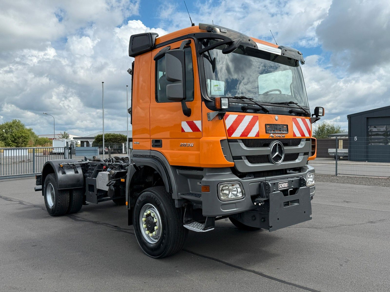 Mercedes-Benz Actros 2036 4x4 Dautelwechselsystem Winterdienst - Kabiinišassiiga veoauto: pilt 4 Mercedes-Benz Actros 2036 4x4 Dautelwechselsystem Winterdienst - Kabiinišassiiga veoauto: pilt 4
