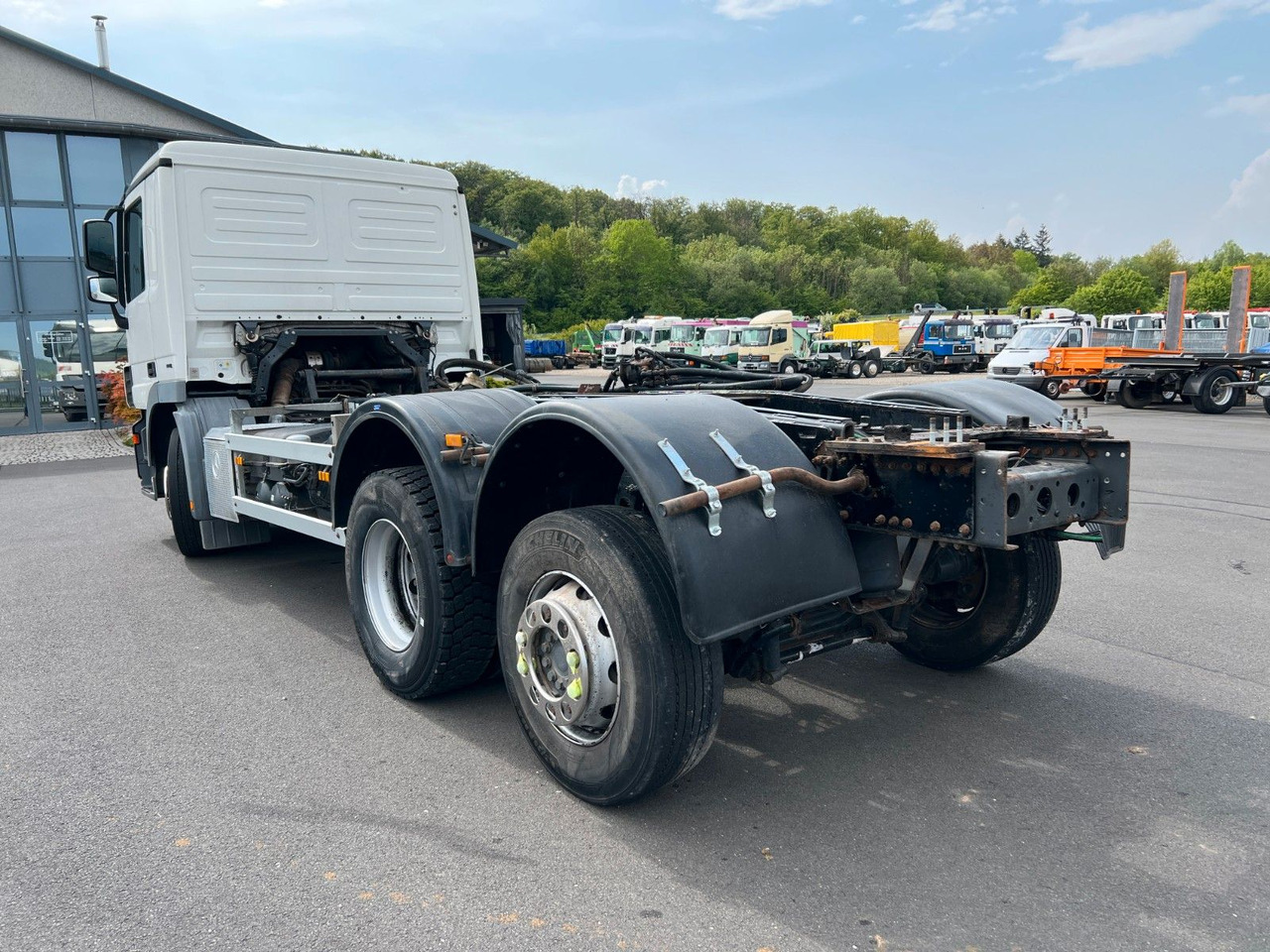 Mercedes-Benz Actros 2532 6x2 MP 3 Euro 5 10 x am Lager Mercedes-Benz Actros 2532 6x2 MP 3 Euro 5 10 x am Lager - Kabiinišassiiga veoauto: pilt 2 Mercedes-Benz Actros 2532 6x2 MP 3 Euro 5 10 x am Lager Mercedes-Benz Actros 2532 6x2 MP 3 Euro 5 10 x am Lager - Kabiinišassiiga veoauto: pilt 2