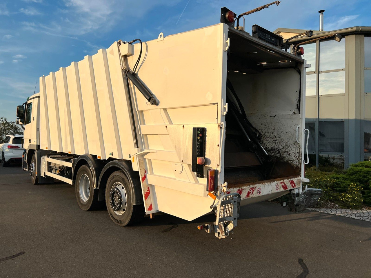 Mercedes-Benz Actros 2532 6x2 MP3 Faun Power Press 524 - Prügiauto: pilt 2 Mercedes-Benz Actros 2532 6x2 MP3 Faun Power Press 524 - Prügiauto: pilt 2