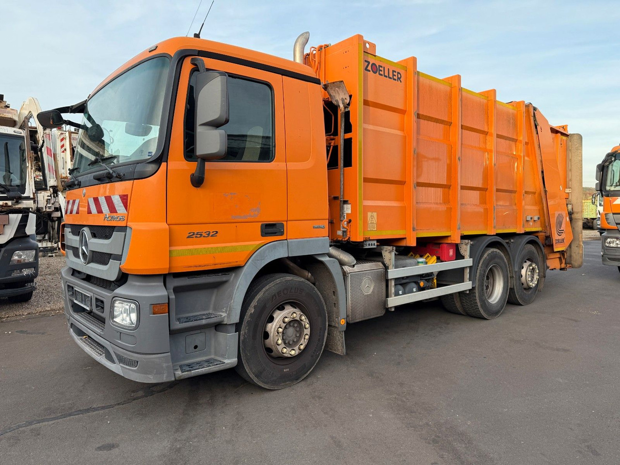 Mercedes-Benz Actros 2532 6x2 Zoeller Medium XL 21 - Prügiauto: pilt 1 Mercedes-Benz Actros 2532 6x2 Zoeller Medium XL 21 - Prügiauto: pilt 1