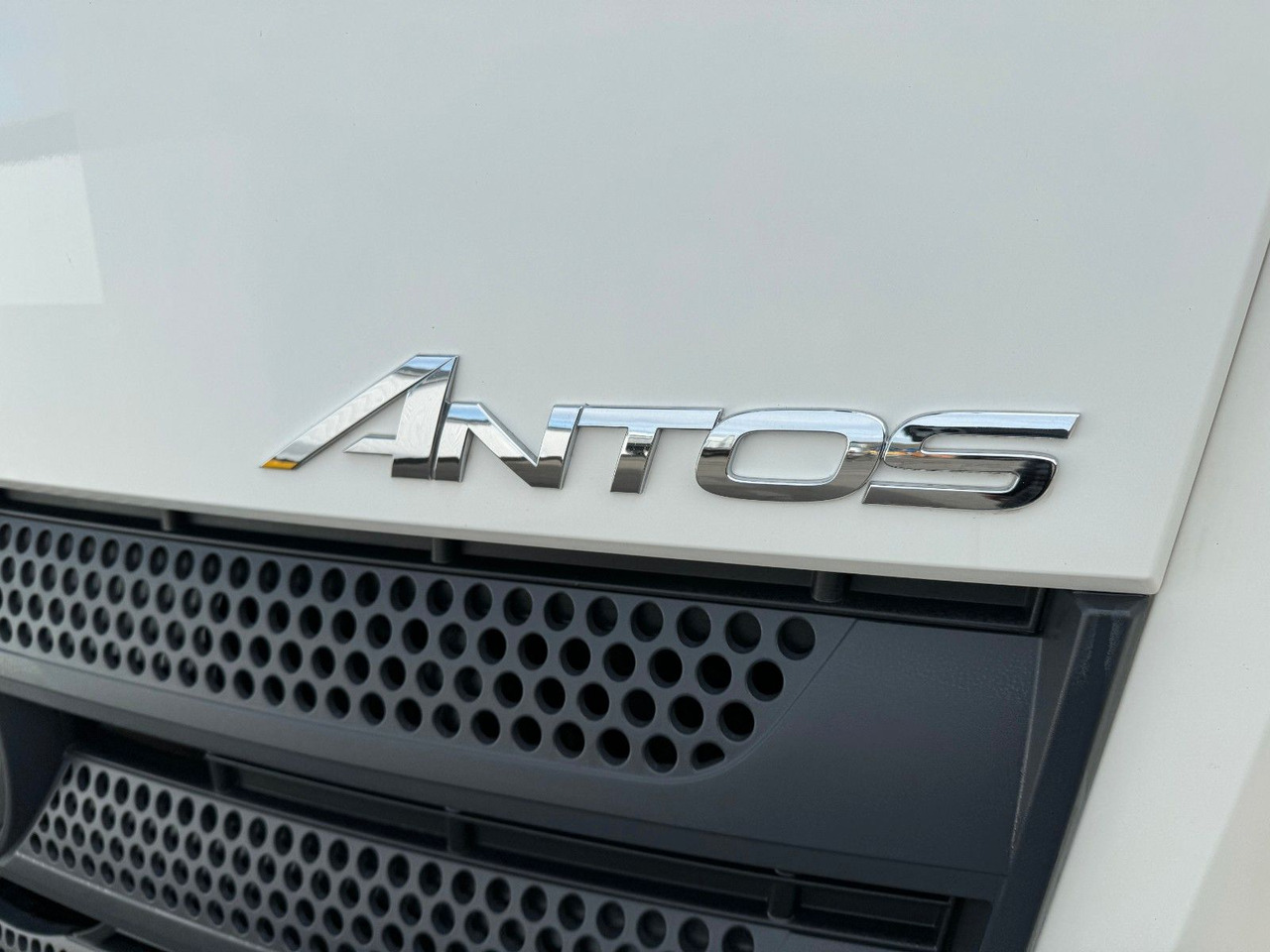 Mercedes-Benz Antos 2533 6x2 Mercedes-Benz Antos 2533 6x2 - 3 x am Lager - - Kabiinišassiiga veoauto: pilt 3 Mercedes-Benz Antos 2533 6x2 Mercedes-Benz Antos 2533 6x2 - 3 x am Lager - - Kabiinišassiiga veoauto: pilt 3