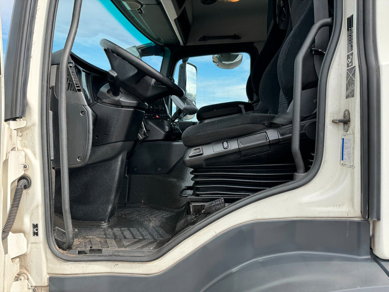 Mercedes-Benz Antos 2533 6x2 Mercedes-Benz Antos 2533 6x2 - 3 x am Lager - - Kabiinišassiiga veoauto: pilt 4 Mercedes-Benz Antos 2533 6x2 Mercedes-Benz Antos 2533 6x2 - 3 x am Lager - - Kabiinišassiiga veoauto: pilt 4