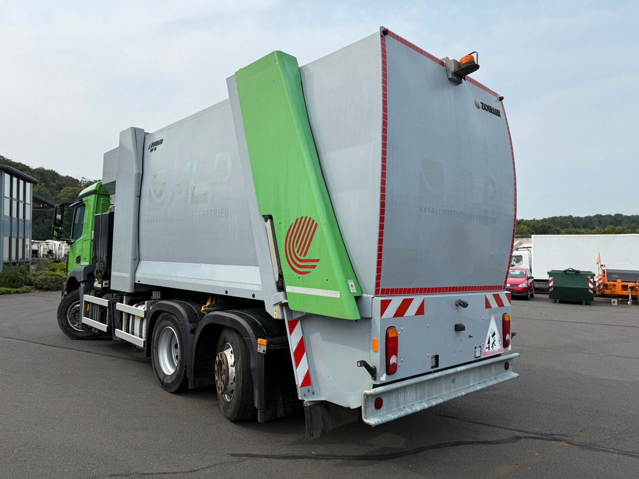 Mercedes-Benz Antos 2533 Seitenlader Zoeller SLF XL - Prügiauto: pilt 5 Mercedes-Benz Antos 2533 Seitenlader Zoeller SLF XL - Prügiauto: pilt 5