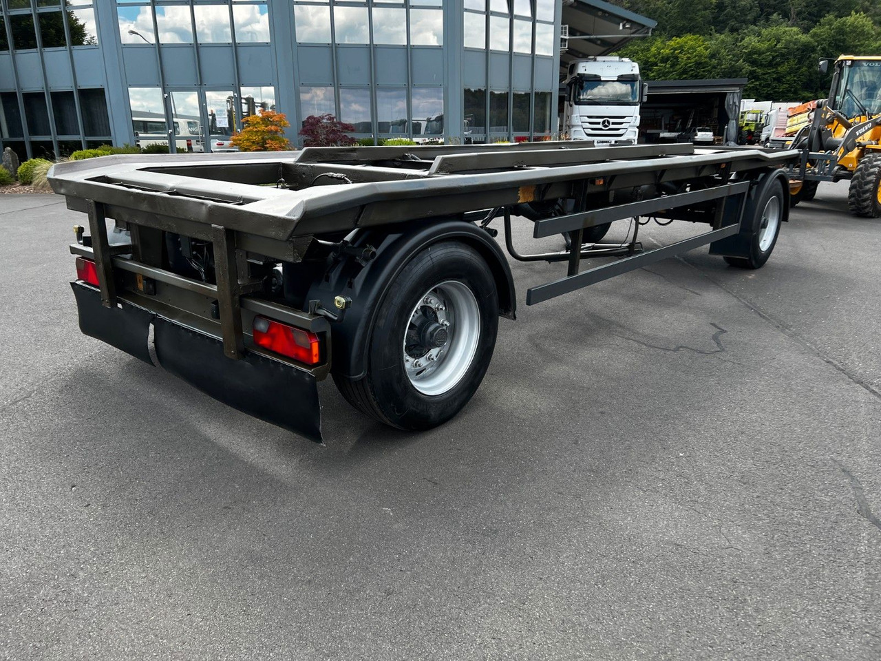 Reisch REA 18 E 2- Achs / Luftfederung / BPW Reisch REA 18 E 2- Achs / Luftfederung / BPW - Multilift/ Liftdumper haagis: pilt 1 Reisch REA 18 E 2- Achs / Luftfederung / BPW Reisch REA 18 E 2- Achs / Luftfederung / BPW - Multilift/ Liftdumper haagis: pilt 1