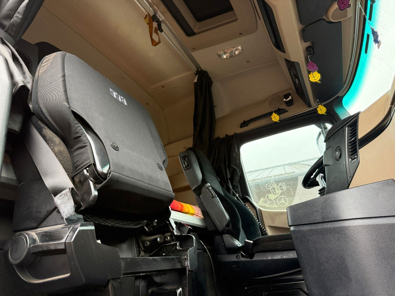 Mercedes-Benz Actros 1843 Stream Space, Hydraulik, Retarder - Sadulveok: pilt 5 Mercedes-Benz Actros 1843 Stream Space, Hydraulik, Retarder - Sadulveok: pilt 5