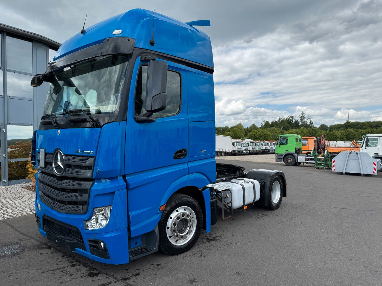 Mercedes-Benz Actros 1845 SZM Kipphydraulik, Retarder, Klima - Sadulveok: pilt 1 Mercedes-Benz Actros 1845 SZM Kipphydraulik, Retarder, Klima - Sadulveok: pilt 1