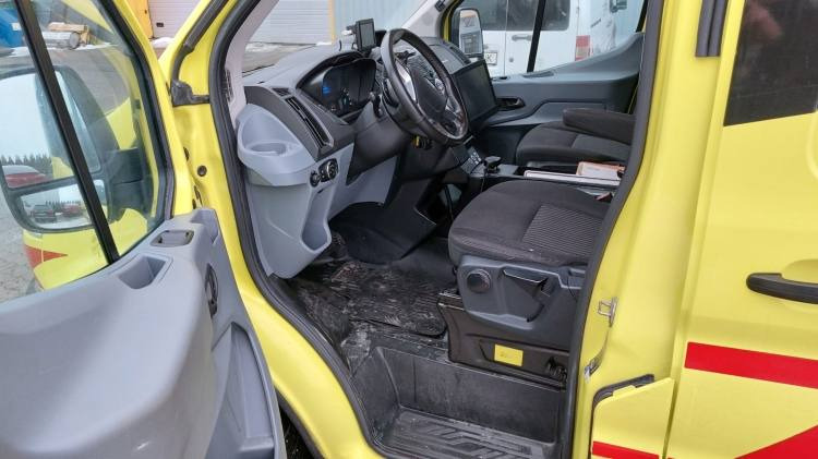 FORD TRANSIT 2,0TDI AMBULANCE KLIMA 12.2018 EURO 6, 3 UNITS  - Kiirabiauto: pilt 5 FORD TRANSIT 2,0TDI AMBULANCE KLIMA 12.2018 EURO 6, 3 UNITS  - Kiirabiauto: pilt 5