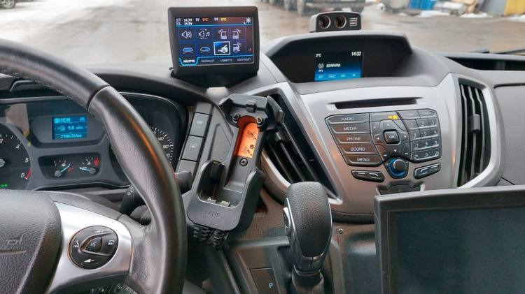 FORD TRANSIT 2,0TDI AMBULANCE KLIMA 12.2018 EURO 6, 3 UNITS - Kiirabiauto: pilt 4 FORD TRANSIT 2,0TDI AMBULANCE KLIMA 12.2018 EURO 6, 3 UNITS - Kiirabiauto: pilt 4