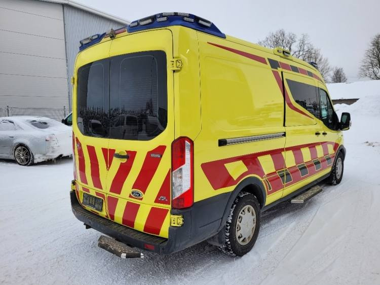 FORD TRANSIT 2,0TDI AMBULANCE KLIMA 4.2018 EURO 6, 3 UNITS - Kiirabiauto: pilt 3 FORD TRANSIT 2,0TDI AMBULANCE KLIMA 4.2018 EURO 6, 3 UNITS - Kiirabiauto: pilt 3