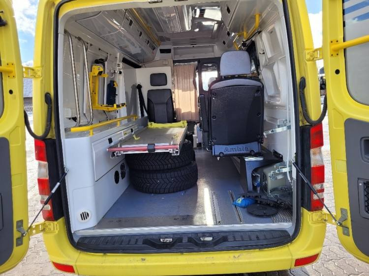 MERCEDES – BENZ SPRINTER 3.0D AMBULANCE (PROFILE) KLIMA 2.2016 EURO 6 - Kiirabiauto: pilt 4 MERCEDES – BENZ SPRINTER 3.0D AMBULANCE (PROFILE) KLIMA 2.2016 EURO 6 - Kiirabiauto: pilt 4