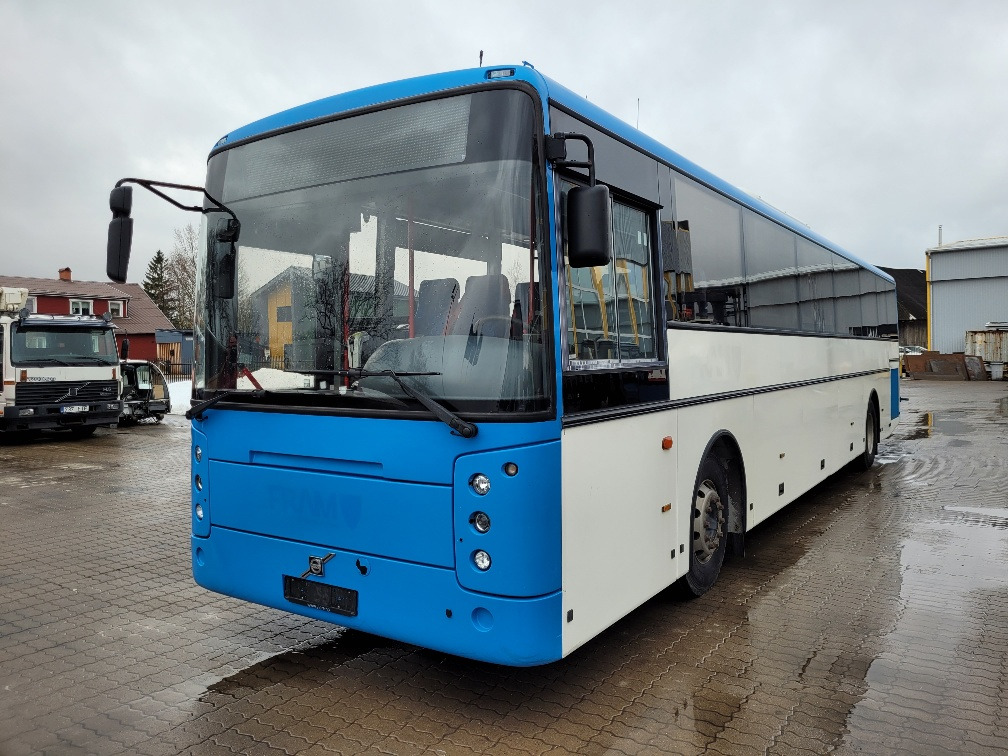 VOLVO B9R VEST CONTRAST, KLIIMA, 10.2012, EURO 5, HANDICAP LIFT, 51 seats, 12,8m - Maakonnaliini buss: pilt 2 VOLVO B9R VEST CONTRAST, KLIIMA, 10.2012, EURO 5, HANDICAP LIFT, 51 seats, 12,8m - Maakonnaliini buss: pilt 2