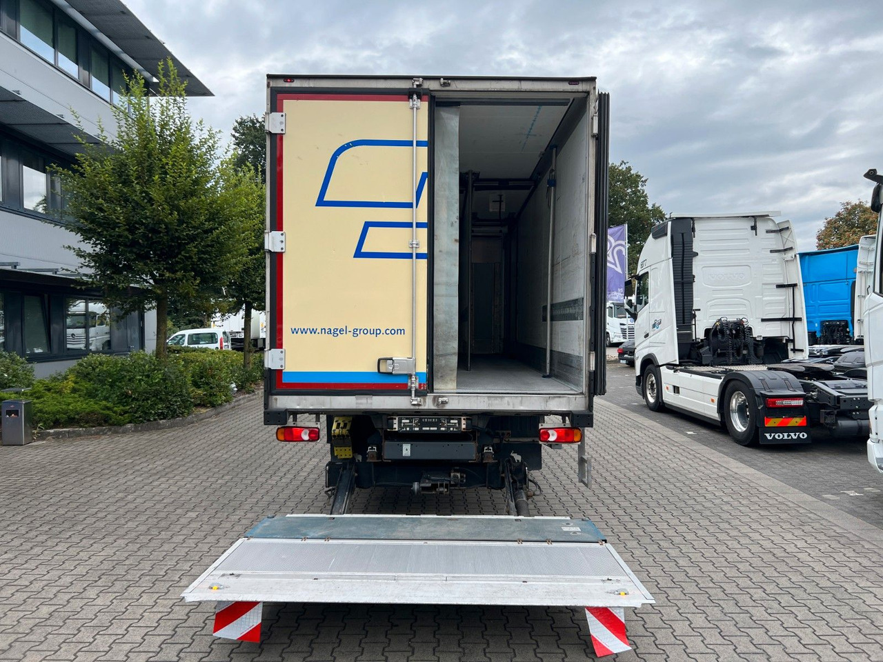 DAF LF 280 FA 16t. Multitemp, T1000 Spectrum - Külmutiga veoauto: pilt 4 DAF LF 280 FA 16t. Multitemp, T1000 Spectrum - Külmutiga veoauto: pilt 4