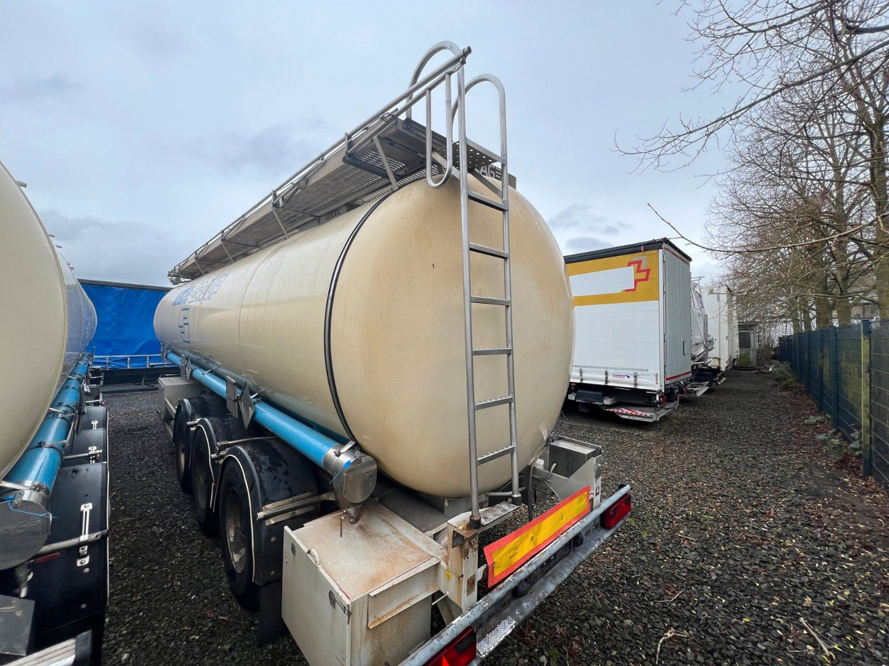 Lag 32000 l Lebensmitteltank mit 3 Kammern, ADR - Tsistern poolhaagis: pilt 5 Lag 32000 l Lebensmitteltank mit 3 Kammern, ADR - Tsistern poolhaagis: pilt 5