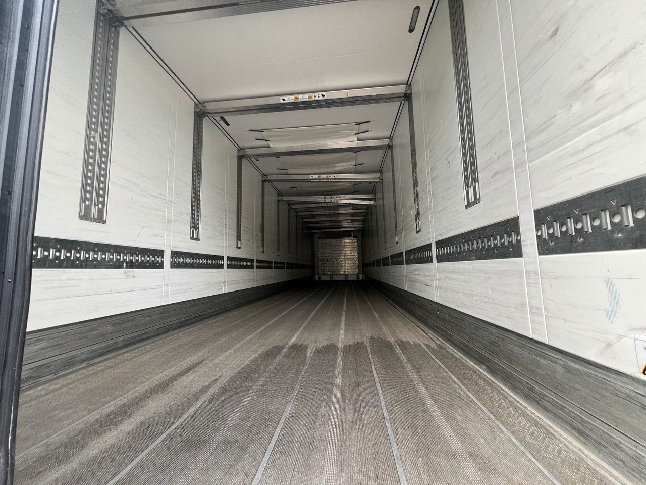 Schmitz Cargobull SKO 24/L - 13.4 FP 45 Cool V7, Schmitz S.CU V2.0 - Külmutiga poolhaagis: pilt 5 Schmitz Cargobull SKO 24/L - 13.4 FP 45 Cool V7, Schmitz S.CU V2.0 - Külmutiga poolhaagis: pilt 5