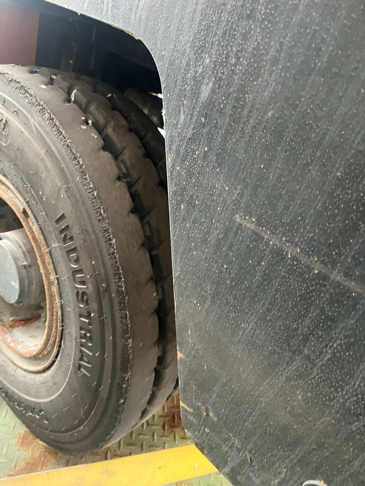 ATA 8500 4X4 - Lennukite puksiirsõiduk: pilt 4 ATA 8500 4X4 - Lennukite puksiirsõiduk: pilt 4