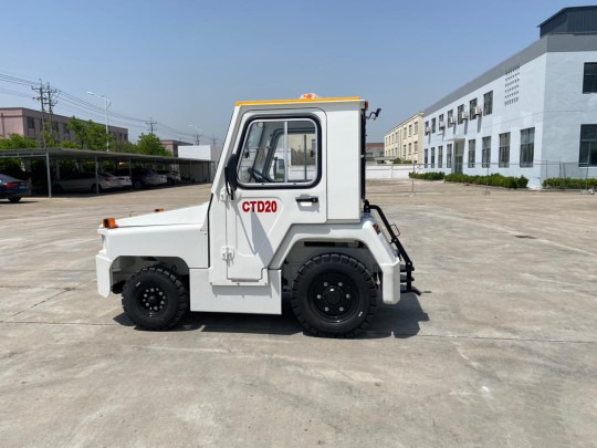 AirBusiness Electric Tractor - Pagasiveok: pilt 2 AirBusiness Electric Tractor - Pagasiveok: pilt 2