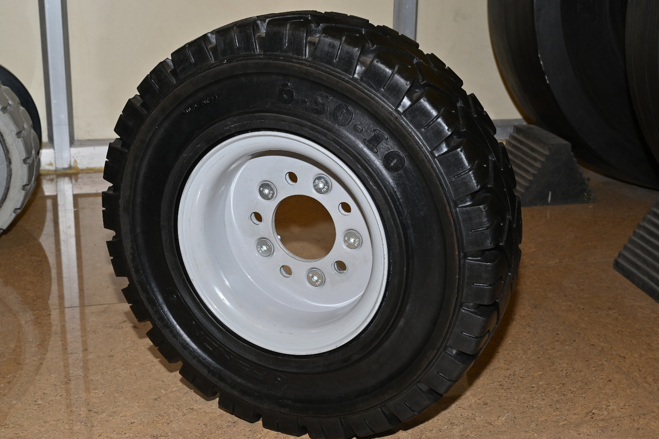 EuroSolid 7.00-12 - Rehv - Pagasiveok: pilt 1 EuroSolid 7.00-12 - Rehv - Pagasiveok: pilt 1