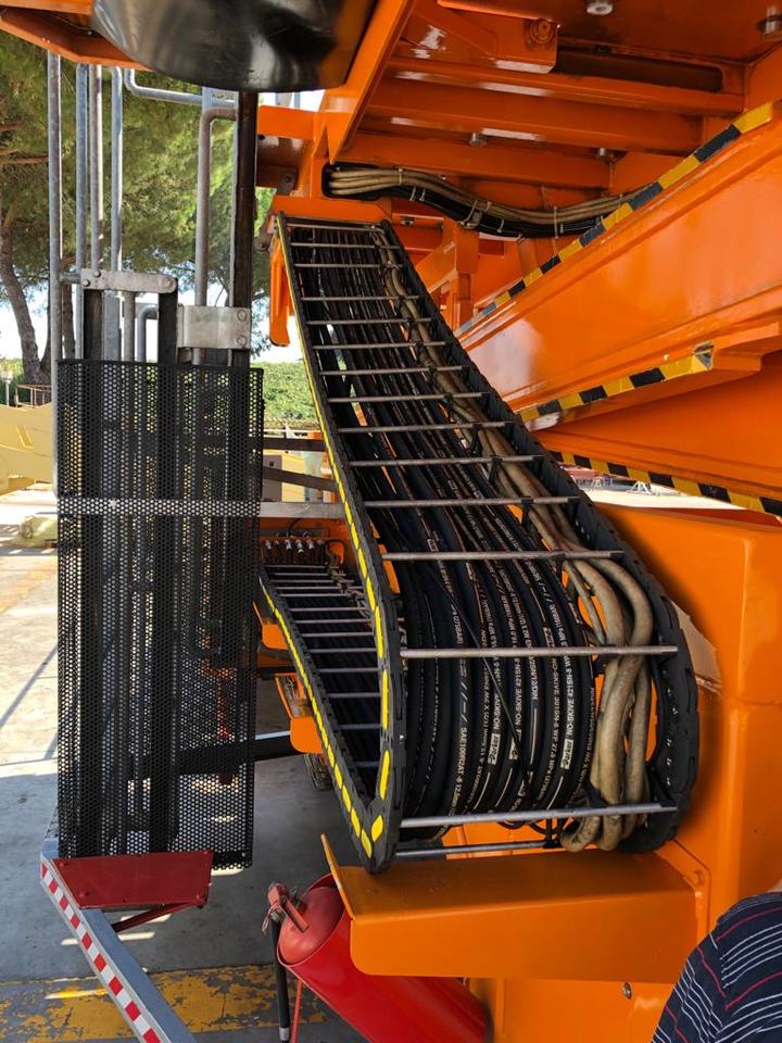 Main Deck Loader Aviogei 20 tons 2PU2000 - Konteinerite/ Aluste laadimisseade: pilt 2 Main Deck Loader Aviogei 20 tons 2PU2000 - Konteinerite/ Aluste laadimisseade: pilt 2