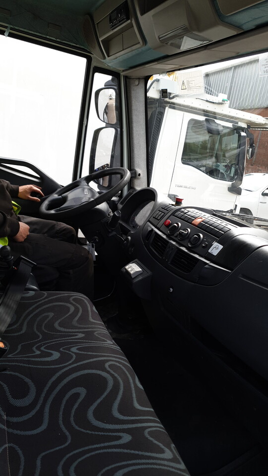 Mallaghan Water truck WSU 3000 on IVECO - Õhusõidukite maapealsed teenindusseadmed: pilt 3 Mallaghan Water truck WSU 3000 on IVECO - Õhusõidukite maapealsed teenindusseadmed: pilt 3