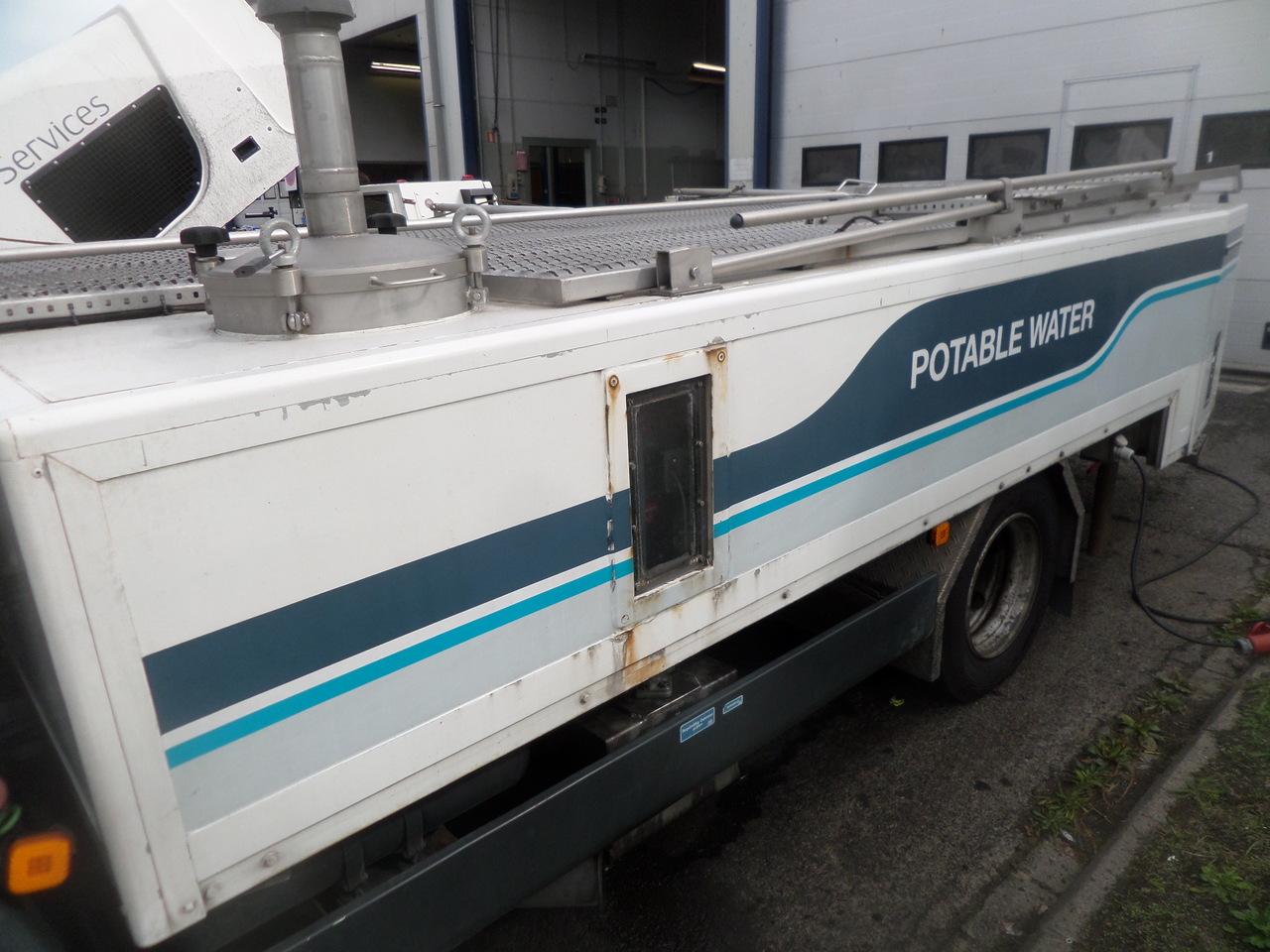 Schrader Water truck WSU 3000 MAN - Õhusõidukite maapealsed teenindusseadmed: pilt 4 Schrader Water truck WSU 3000 MAN - Õhusõidukite maapealsed teenindusseadmed: pilt 4