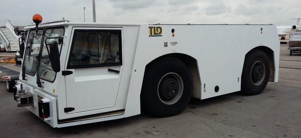 Pushback Tractor TLD TMX400-30 - Lennukite puksiirsõiduk: pilt 2 Pushback Tractor TLD TMX400-30 - Lennukite puksiirsõiduk: pilt 2
