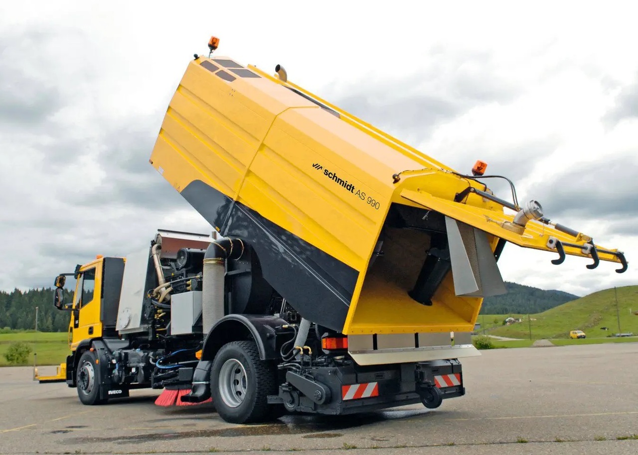 Runway Sweeper Schmidt AS990 - Tänavapühkimismasin: pilt 4 Runway Sweeper Schmidt AS990 - Tänavapühkimismasin: pilt 4