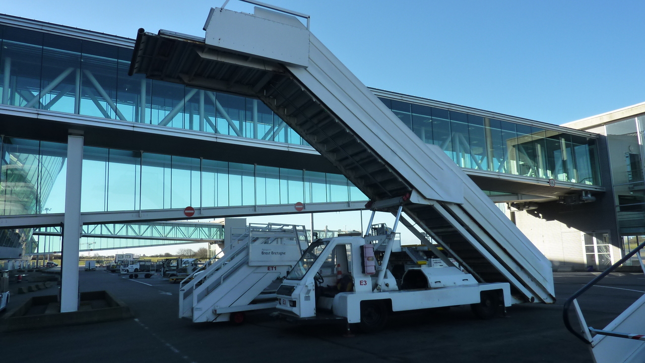 TLD Passenger stairs ABS580 - Reisijate trepp: pilt 2 TLD Passenger stairs ABS580 - Reisijate trepp: pilt 2