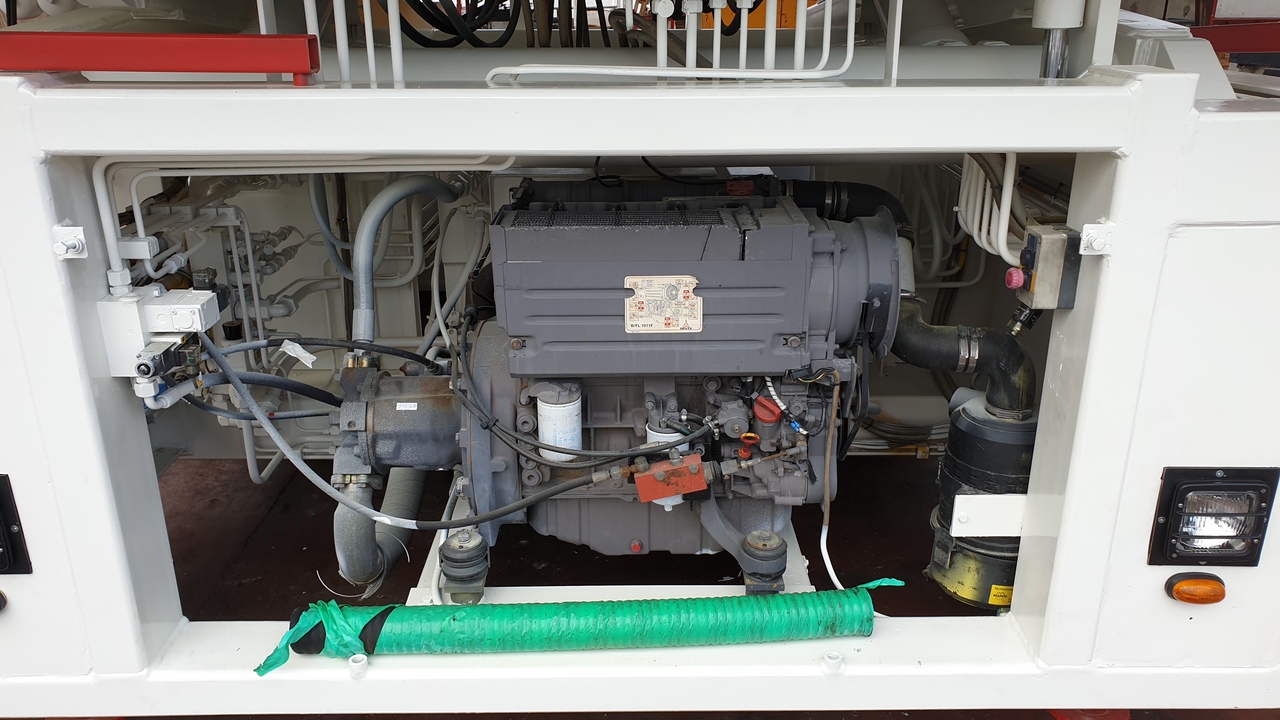 Loader Universal Trepel 70U - Konteinerite/ Aluste laadimisseade: pilt 3 Loader Universal Trepel 70U - Konteinerite/ Aluste laadimisseade: pilt 3