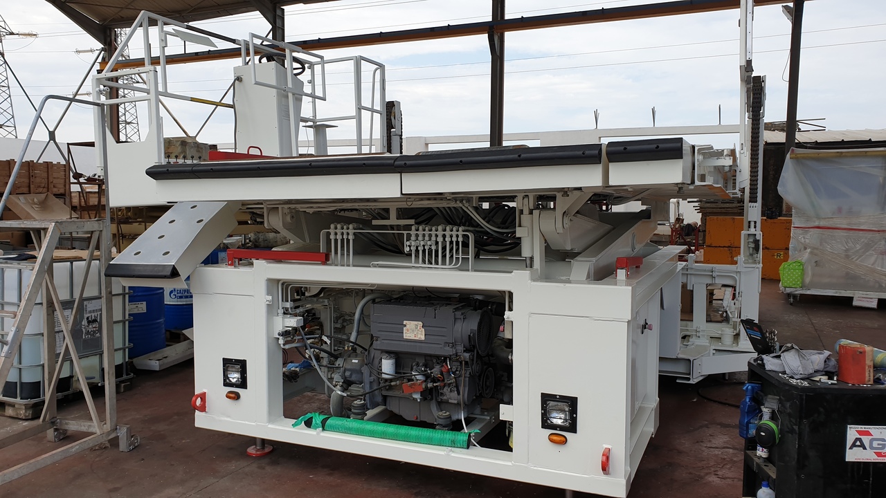 Loader Universal Trepel 70U - Konteinerite/ Aluste laadimisseade: pilt 2 Loader Universal Trepel 70U - Konteinerite/ Aluste laadimisseade: pilt 2