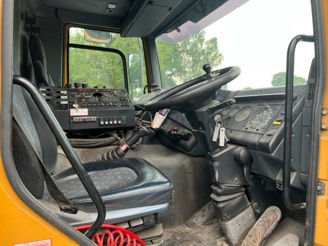 DAF CF 65 FA65.210 CF Right Hand Drive - Kabiinišassiiga veoauto: pilt 4 DAF CF 65 FA65.210 CF Right Hand Drive - Kabiinišassiiga veoauto: pilt 4
