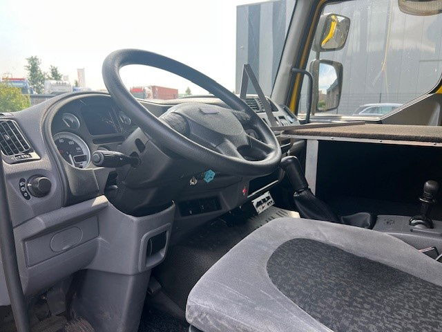 DAF LF 220 FA45.220 LF Custers T265-12.5 - Veoautolt tõusev platvorm: pilt 5 DAF LF 220 FA45.220 LF Custers T265-12.5 - Veoautolt tõusev platvorm: pilt 5