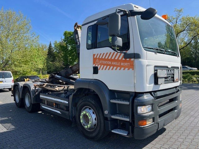MAN TGA 26.360 TGA 26.360 6x4 Steelspring - Konteinerveduk/ Tõstukiga veoauto: pilt 1 MAN TGA 26.360 TGA 26.360 6x4 Steelspring - Konteinerveduk/ Tõstukiga veoauto: pilt 1