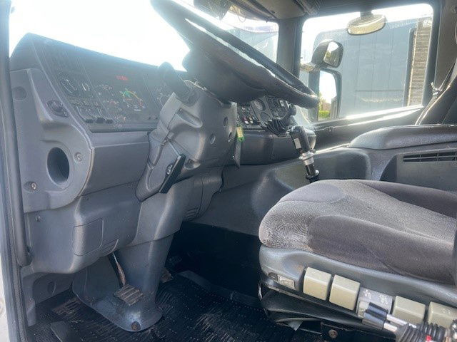 Scania P114-380 - Konteinerveduk/ Tõstukiga veoauto: pilt 5 Scania P114-380 - Konteinerveduk/ Tõstukiga veoauto: pilt 5