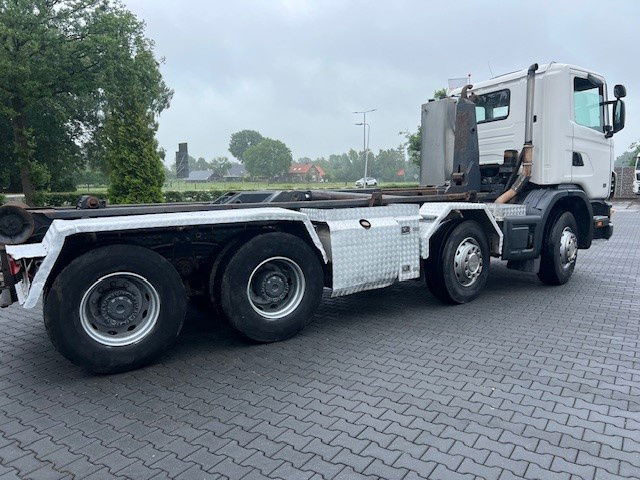 Scania R124-420 .420 8x4 - Konteinerveduk/ Tõstukiga veoauto: pilt 5 Scania R124-420 .420 8x4 - Konteinerveduk/ Tõstukiga veoauto: pilt 5