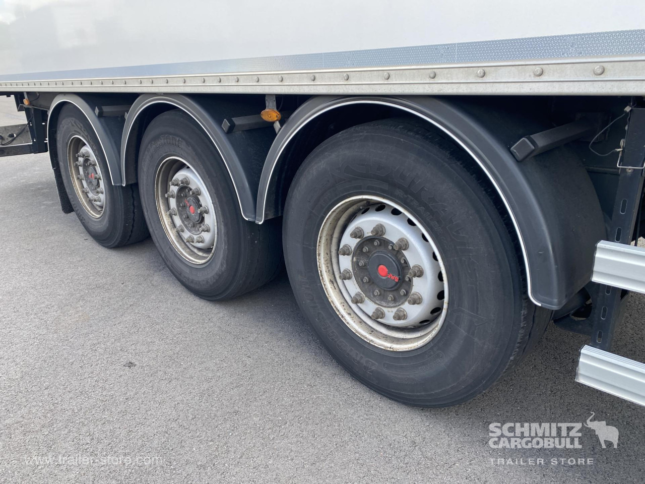 FRUEHAUF Dryfreight Standard - Furgoonpoolhaagis: pilt 3 FRUEHAUF Dryfreight Standard - Furgoonpoolhaagis: pilt 3