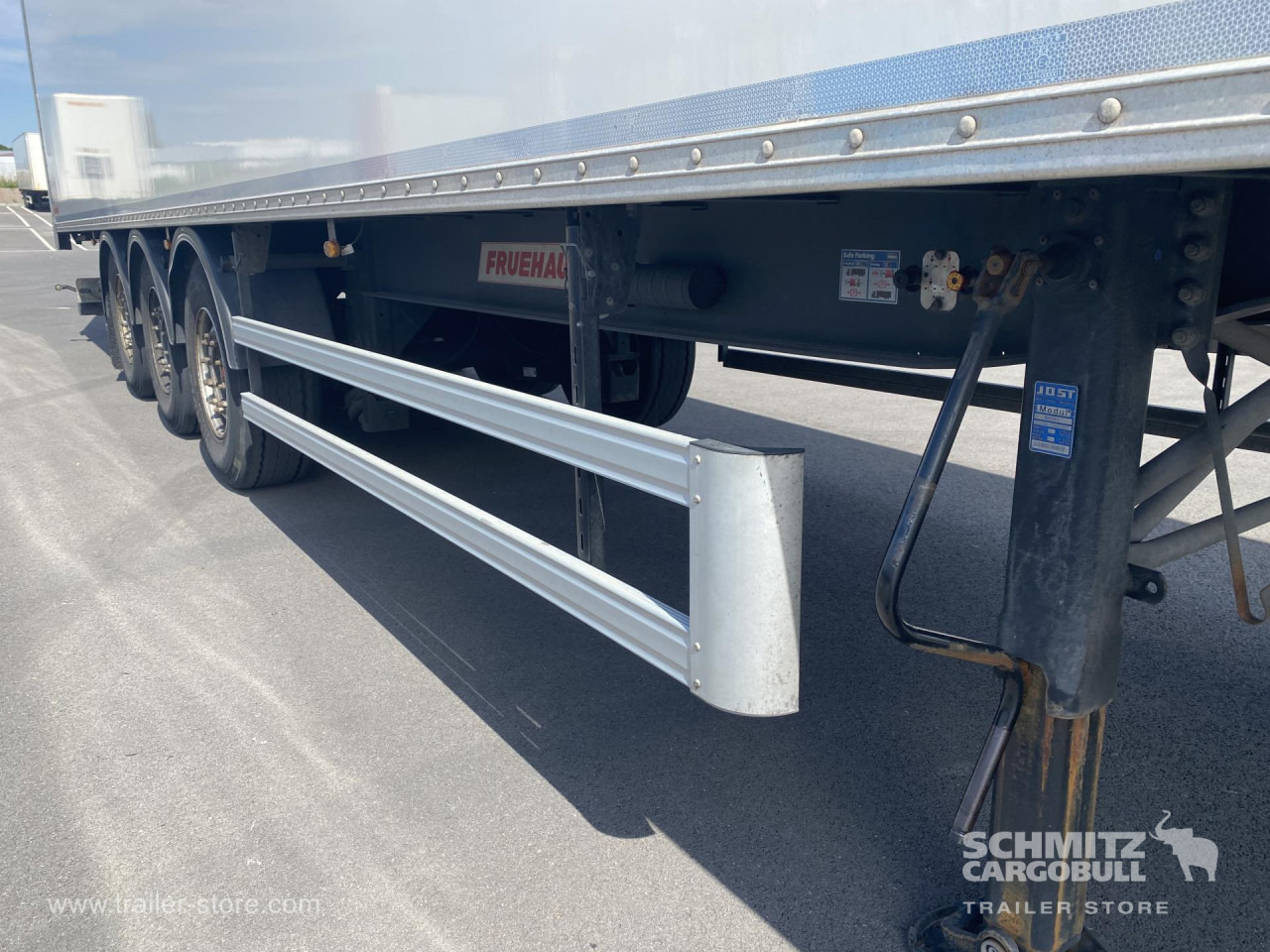 FRUEHAUF Dryfreight Standard Roller shutter door - Furgoonpoolhaagis: pilt 4 FRUEHAUF Dryfreight Standard Roller shutter door - Furgoonpoolhaagis: pilt 4