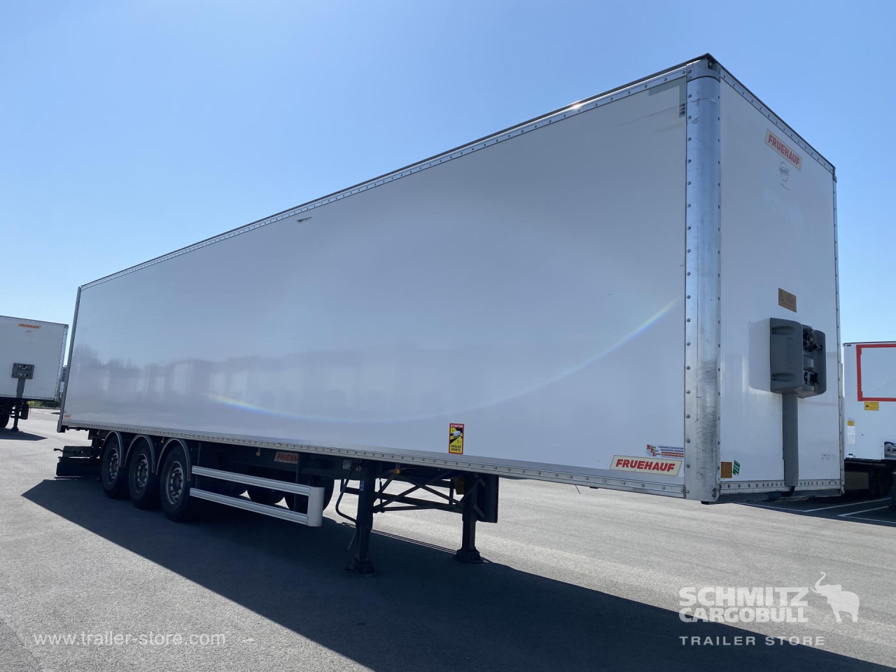 FRUEHAUF Dryfreight Standard Roller shutter door - Furgoonpoolhaagis: pilt 1 FRUEHAUF Dryfreight Standard Roller shutter door - Furgoonpoolhaagis: pilt 1